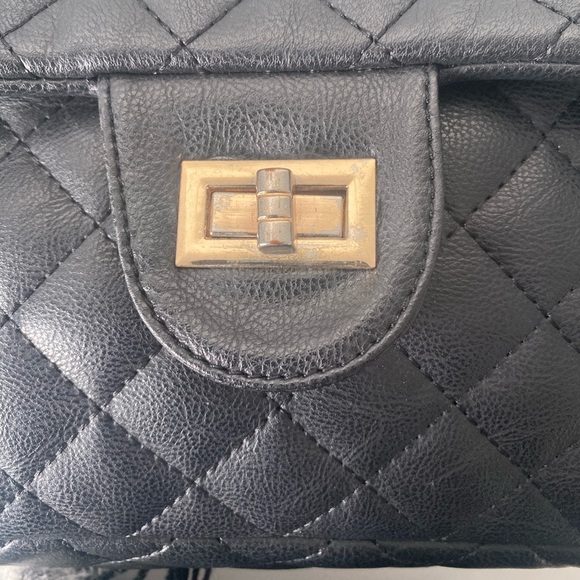Black Quilted Purse - Picture 4 of 12